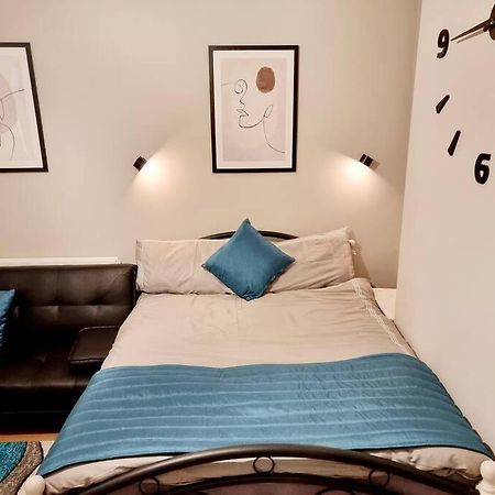 Stylish Apartment, Self Check-In, Ideal 4 Contractors, 25Mins To Gatwick Airport Thornton Heath Exterior foto